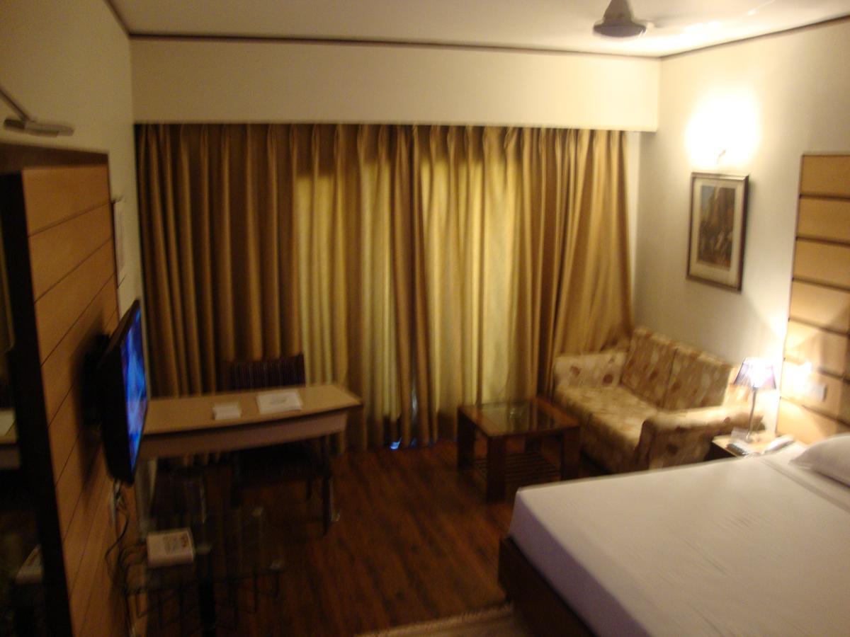 Hotel North Park Pancskula Kültér fotó