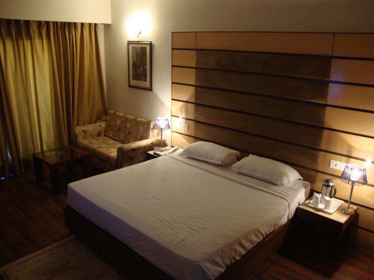Hotel North Park Pancskula Kültér fotó